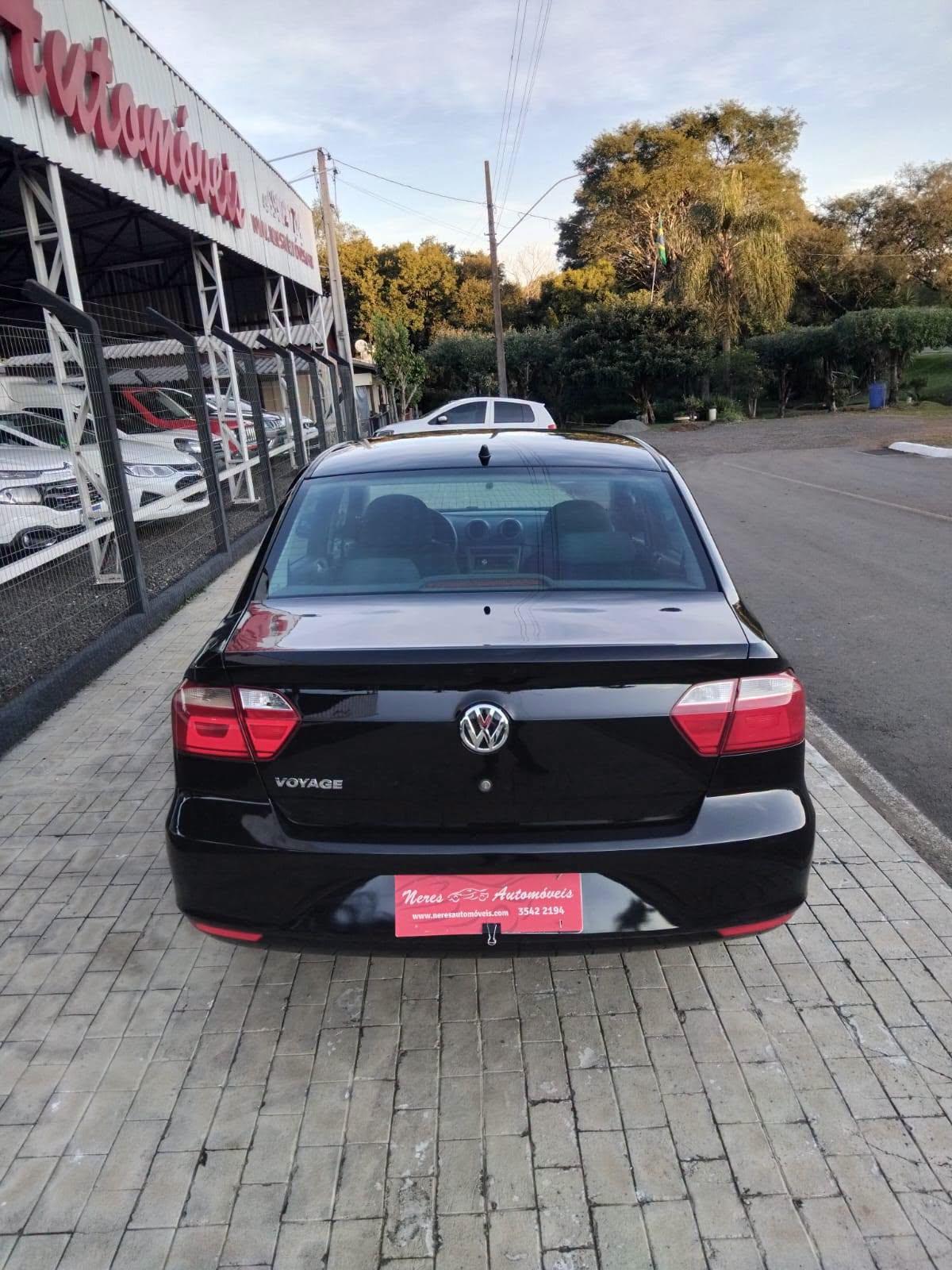 Foto 3 de Volkswagen VOYAGE